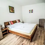 Dueta-2 By Interhome